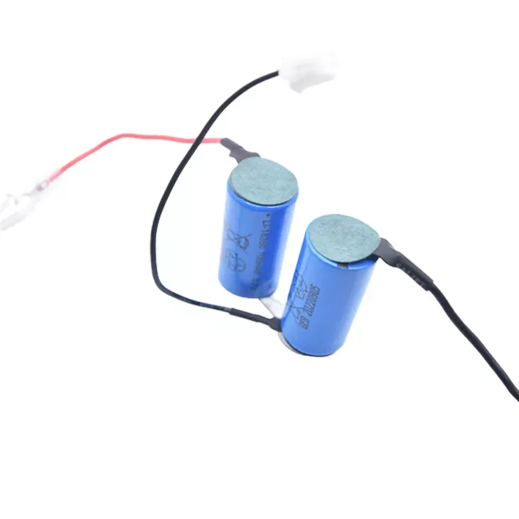 7.4 V 700 mah סוללה
