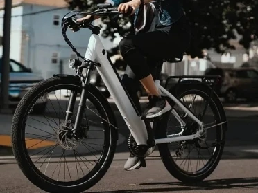 כמה מהר יכול לעבור 36V EBike?
